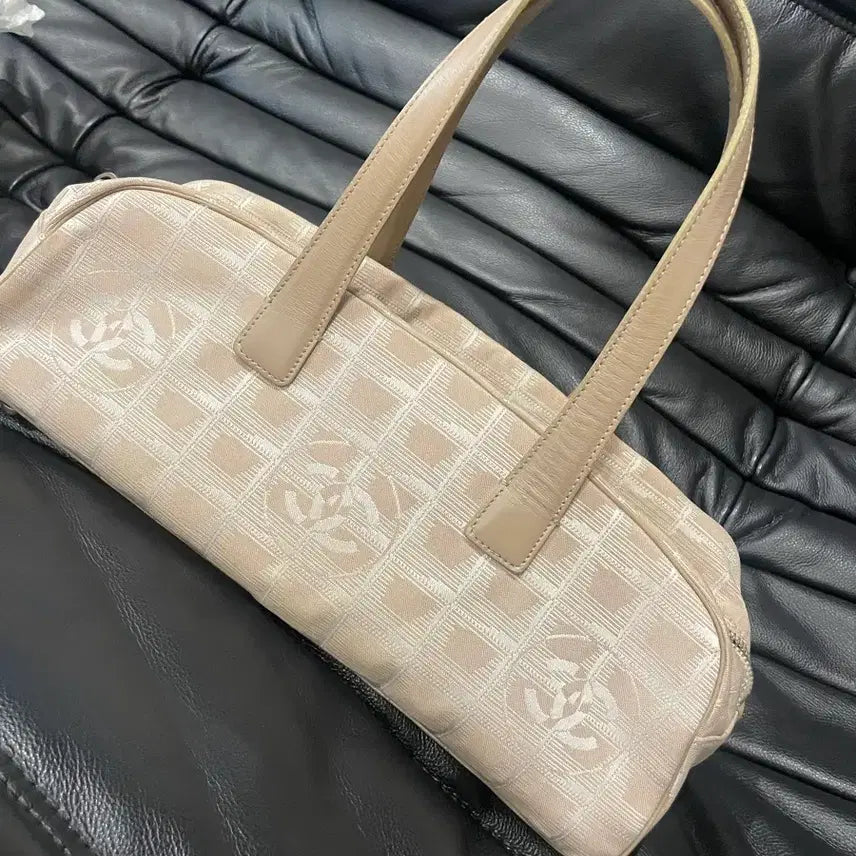 [BUNJANG] Chanel New Travel Bag / 샤넬 뉴트래블 백