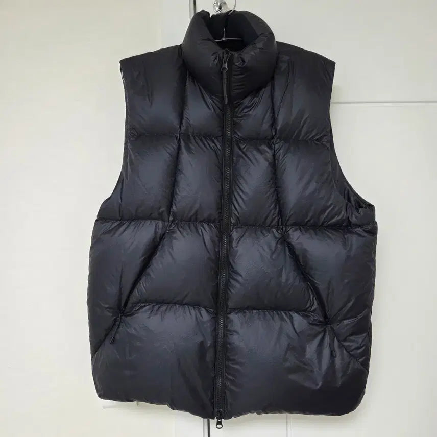 [BUNJANG] Goldwin Pertex Quantum Down Vest Black / [2] 골드윈 퍼텍스 퀀텀 다운 베스트 블랙