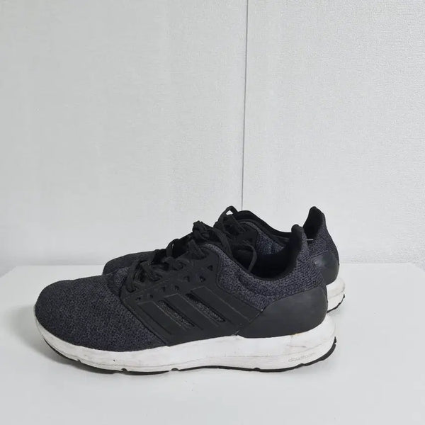 [BUNJANG] Adidas Solix Sneakers (250mm) / 아디다스 솔릭스 운동화(250)