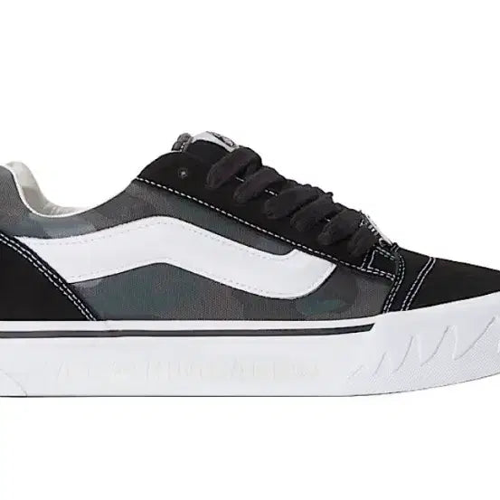 [BUNJANG] Vans x BAPE Old Skool Camo Black Sneakers (Size 290) / 반스 베이프 뉴스쿨(새상품 290)