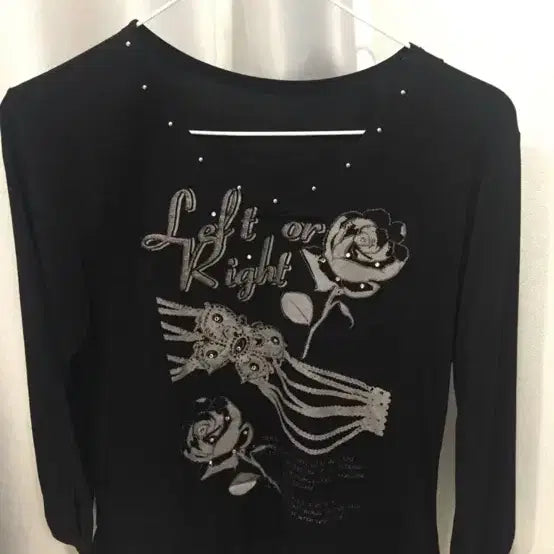 [BUNJANG] Vintage Black Rose Print Short Sleeve Blouse / 착샷o 빈티지 블랙 장미 프린팅 반팔 블라우스 7부티 모리걸히피y2k갸루