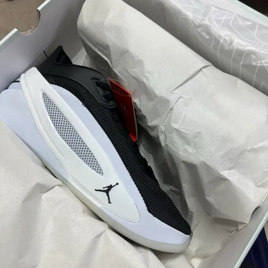 [BUNJANG] Luka 5 Unused Basketball Shoes / 루카 5 미사용 농구화