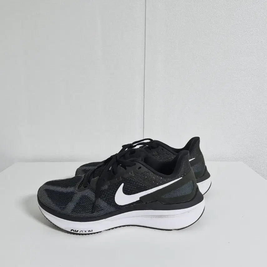 [BUNJANG] Nike Air Zoom Structure 25 Running Shoes (230) / 나이키 에어 줌 스트럭처 25 러닝화(230)