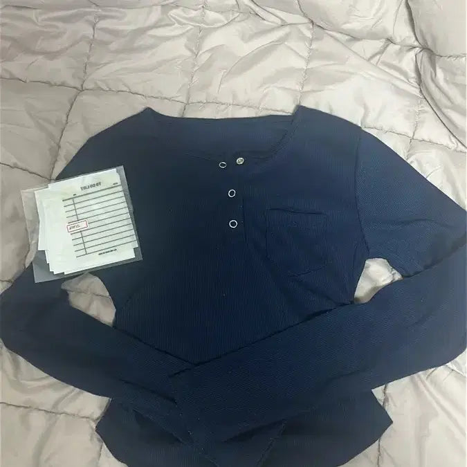 [BUNJANG] Navy Cropped Long Sleeve T-Shirt / 크롭 네이비 긴팔티 0.6