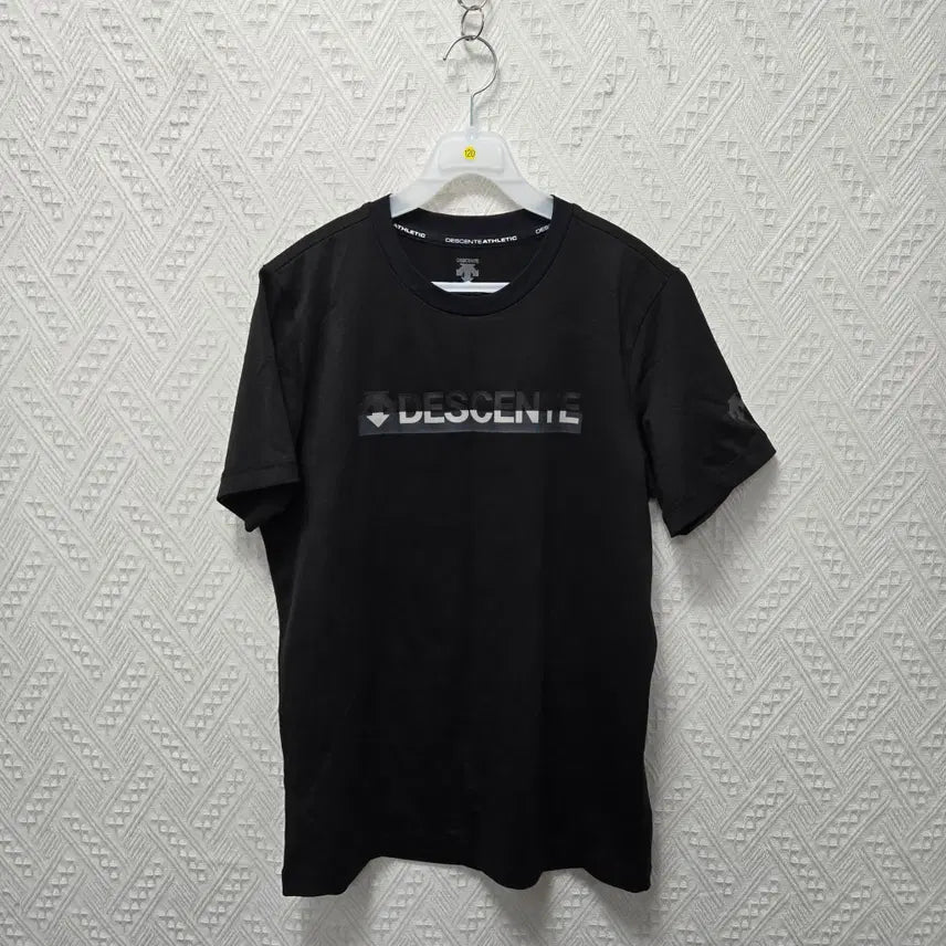 [BUNJANG] Descente Short Sleeve T-Shirt Size 95 / 파120 데상트 반팔티 95