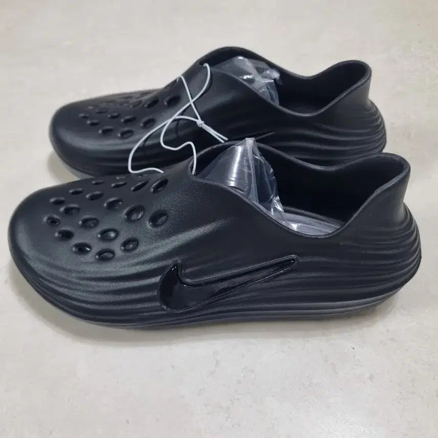 [BUNJANG] Nike React X Rejuvenate Black Sneakers (Size 260) / 나이키 리액트X리주버네이트 블랙 260