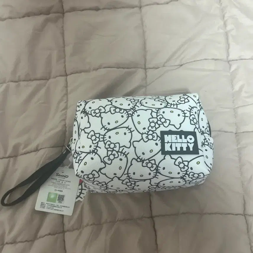 [BUNJANG] Hello Kitty Pouch / 헬로키티 파우치