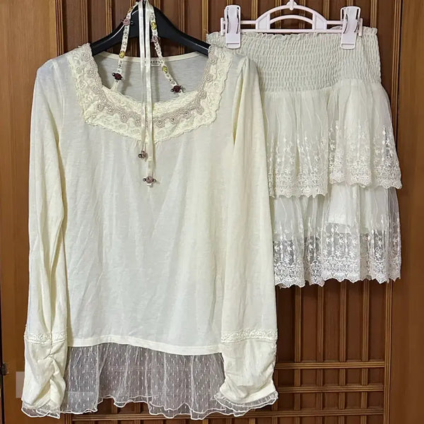 [BUNJANG] Exichm Farm Lace Dot Shirring Halterneck Coordinate Set / 2p 엑시즘팜 레이스 도트 셔링 홀터넥 빈티지 코디셋세트 카모메산장 지구네