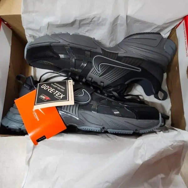 [BUNJANG] Nike V2K Run GORE-TEX Black / 나이키 V2K 런 고어텍스 블랙 FZ2622 001 245사이즈