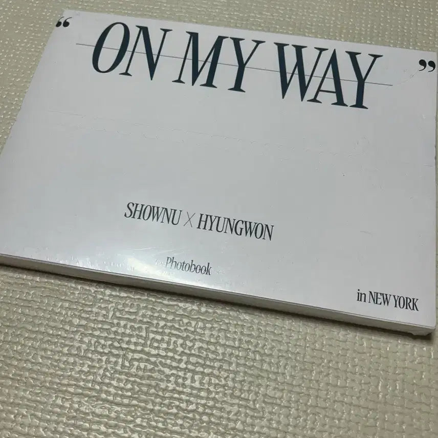 [BUNJANG] MONSTA X SHOWNU X HYUNGWON ON MY WAY in NEW YORK Photobook / 몬스타엑스 셔누X형원 포토북 ON MY WAY in NEW YORK
