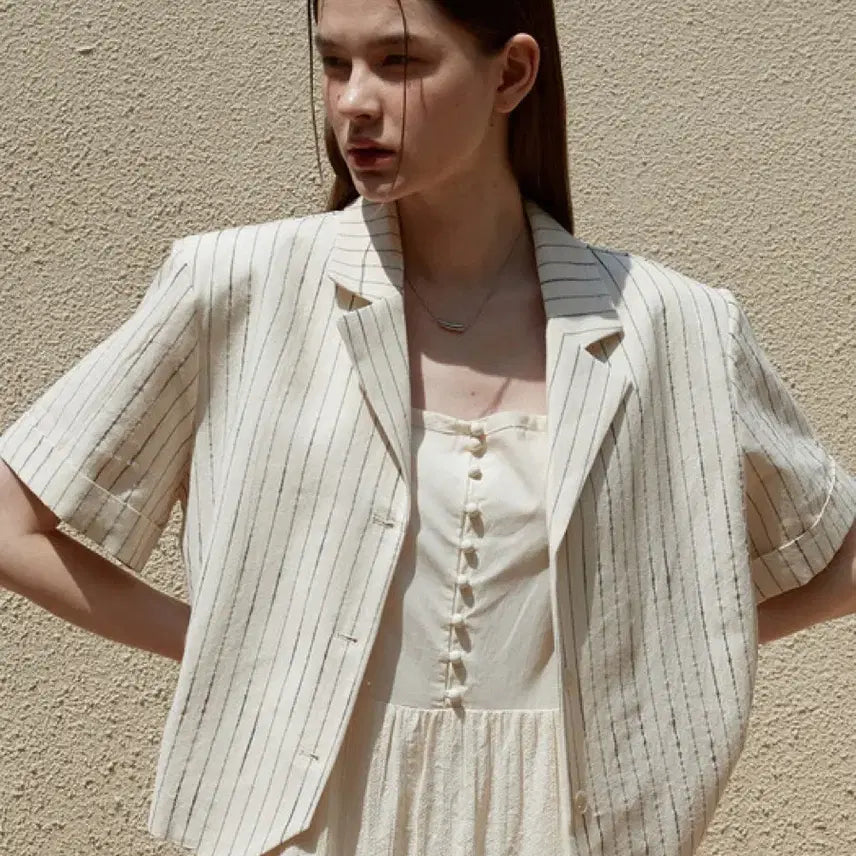 [BUNJANG] Amour Muar Striped Short-Sleeve Jacket / 아무르무아르 반팔자켓