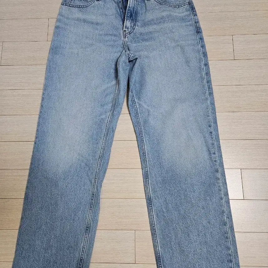 [BUNJANG] Uniqlo JW Anderson Straight Jeans / [새상품]유니클로 jw앤더슨 스트레이트진 31