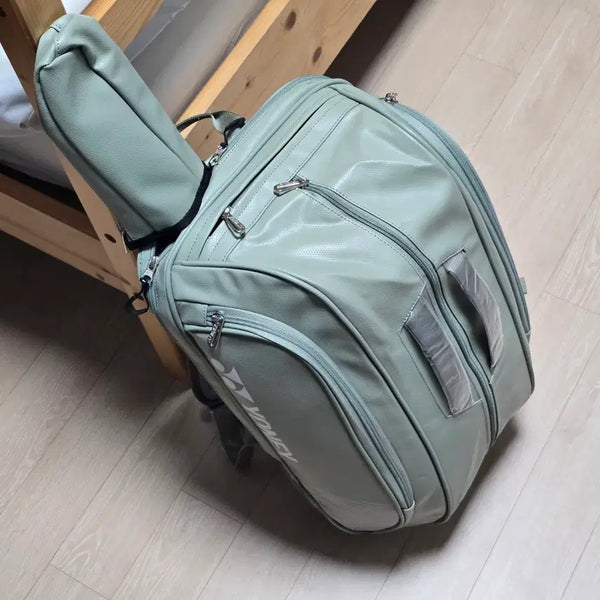 [BUNJANG] Yonex Badminton Bag Avocado Green Backpack (Tennis Compatible) / 요넥스 배드민턴 가방 카키 아보카도 색상 테니스 겸용 백팩