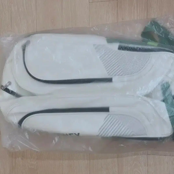 [BUNJANG] Yonex Badminton Tennis Bag Backpack White / 요넥스 배드민턴 테니스 가방 백팩 화이트