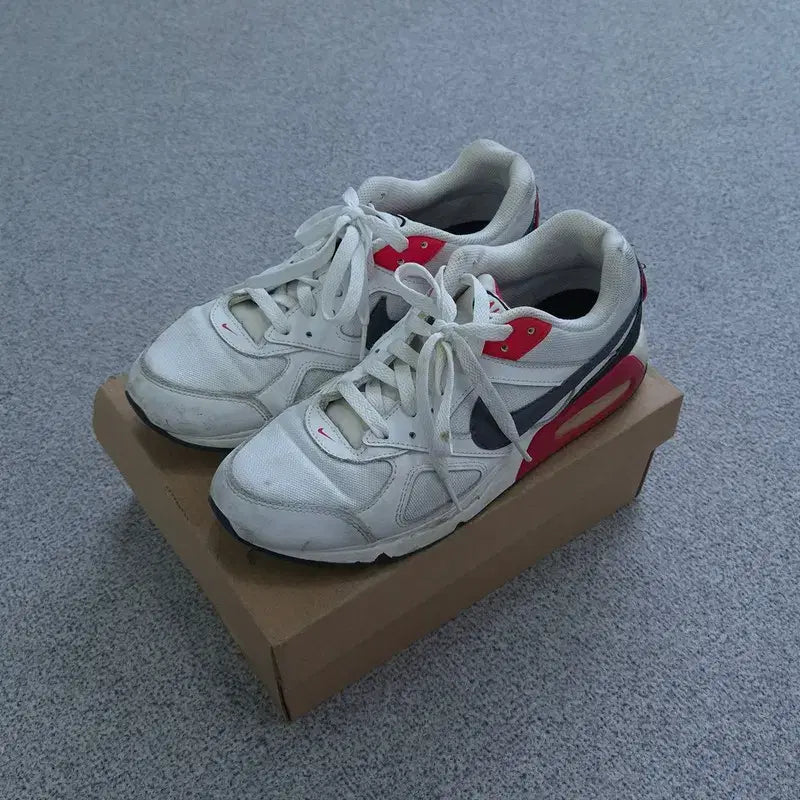 [BUNJANG] Nike Sneakers / 255 나이키 스니커즈/일반 운동화 | 0716C15