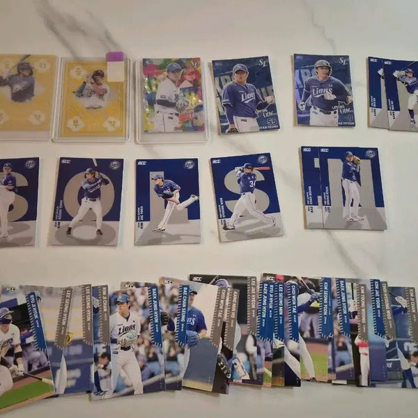 [BUNJANG] Samsung Lions KBO Cards Bundle Set (Lee Jae-hyun, Kim Young-woong, Seungri Bojeok, Baek Jung-hyun, Holo Parallel) / KBO카드 삼성 이재현 김영웅 승리부적 백정현 홀로패러렐 등 일괄