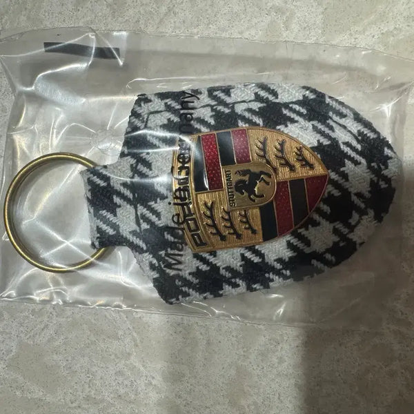 [BUNJANG] Porsche Houndstooth Limited Edition Keychain / 포르쉐 키링 하운드투스 한정판 판매합니다