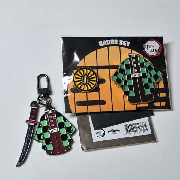 [BUNJANG] Demon Slayer Pop-up Random Costume & Nichirin Blade Keychain, Badge Set / 귀멸의 칼날 팝업 랜덤 코스튬 일륜도 키링 뱃지 세트