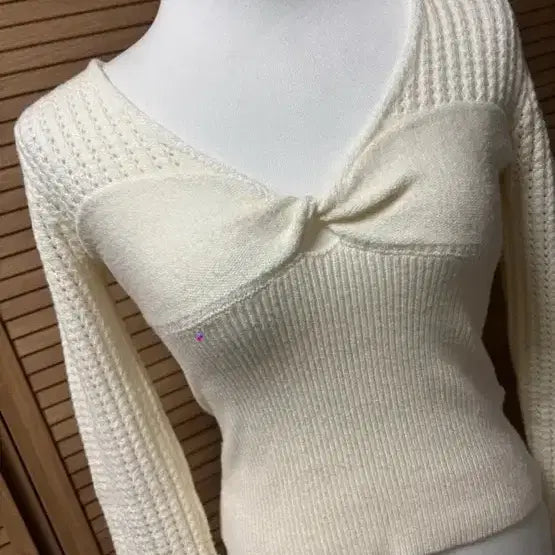 [BUNJANG] J.G. Showroom Ivory Knit / 제이지쇼룸 니트 논현동 수입의류