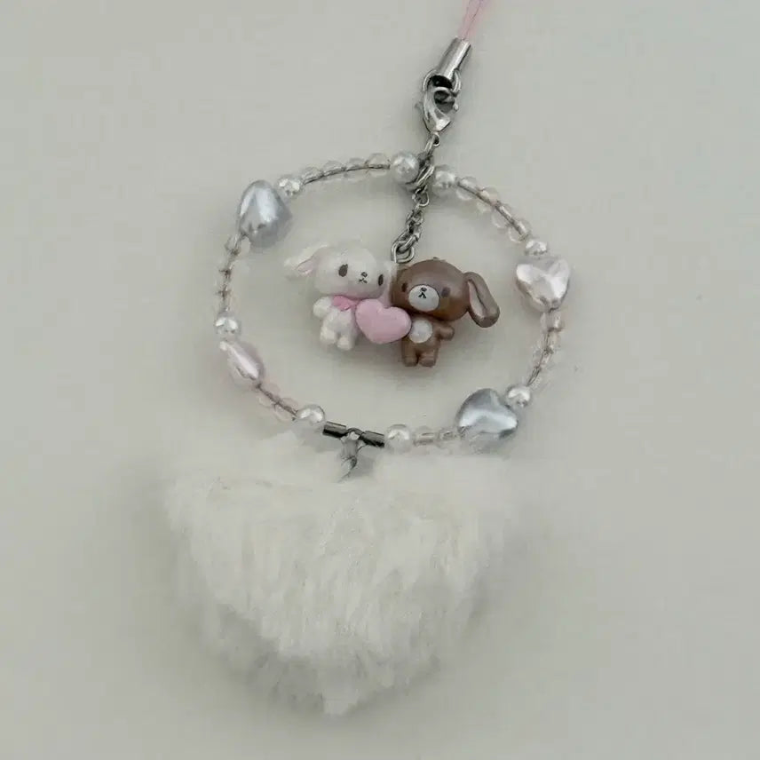 [BUNJANG] Sugarbunnies Fuwa Fuwa Heart Faux Fur Charm Strap (Kurousa, Shirousa) / 슈가바니즈 후와후와 하트 퍼 키링 스트랩 쿠로우사 시로우사