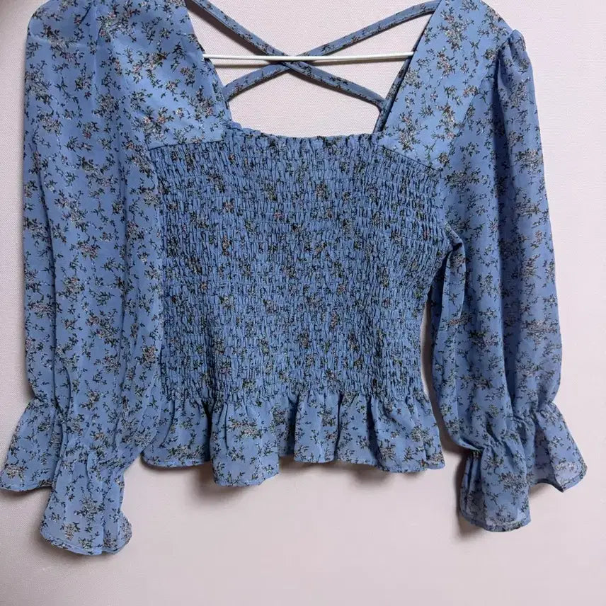 [BUNJANG] Floral Print Puff Sleeve Blouse / 여름 꽃무늬 플라워 블라우스 상의