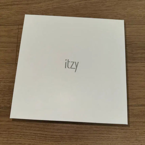 [BUNJANG] ITZY Light Ring Ver.1 Unsealed Photocard Holder / 있지 ITZY 응원봉 라이트링 ver.1 미개봉 미사용