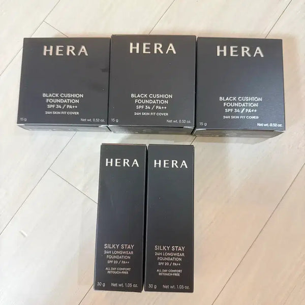 [BUNJANG] Hera Silky Stay 24H Longwear Foundation & Black Cushion Foundation Set / 미개봉) 헤라 실키 스테이 24H 롱웨어 파운데이션, 헤라블랙쿠션