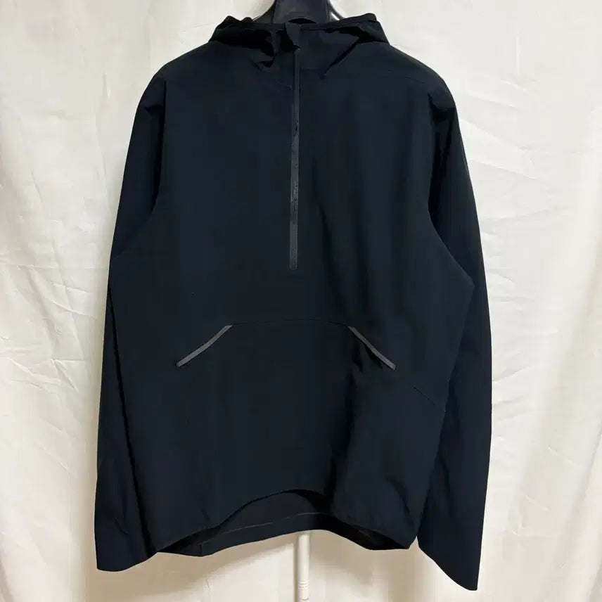 [BUNJANG] On Running Waterproof Anorak Black M / 온러닝 워터프루프 아노락 / 블랙, M