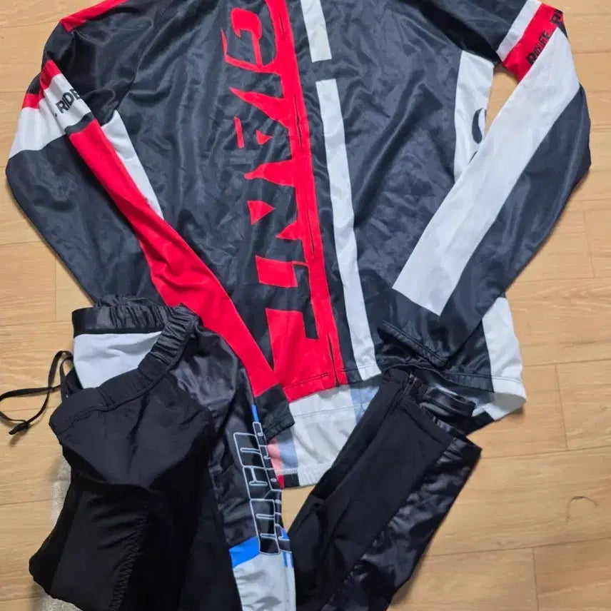 [BUNJANG] Giant Cycling Long Sleeve Jersey & Pants Set (XL, Red/White/Black) / 2XL.사이클링(긴팔져지105.)(길이83cmXL100)10만원상태좋아요.