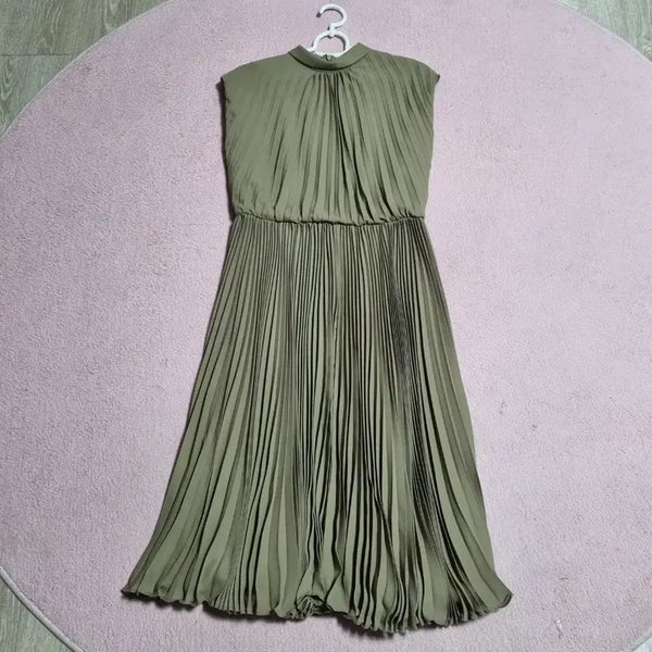 [BUNJANG] MOJO.S.PHINE NEW YORK Pleated Sleeveless Maxi Dress (Khaki, Size 55) / 모조에스핀 민소매 원피스 55