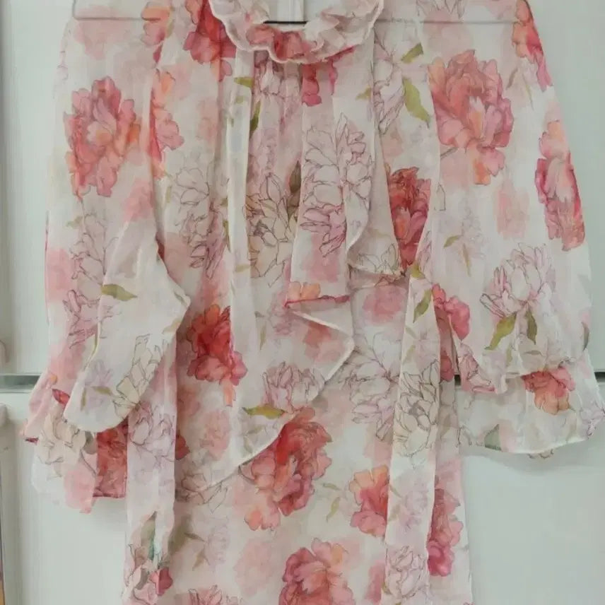 [BUNJANG] Jigott Chiffon Blouse / 지고트 쉬폰 블라우스