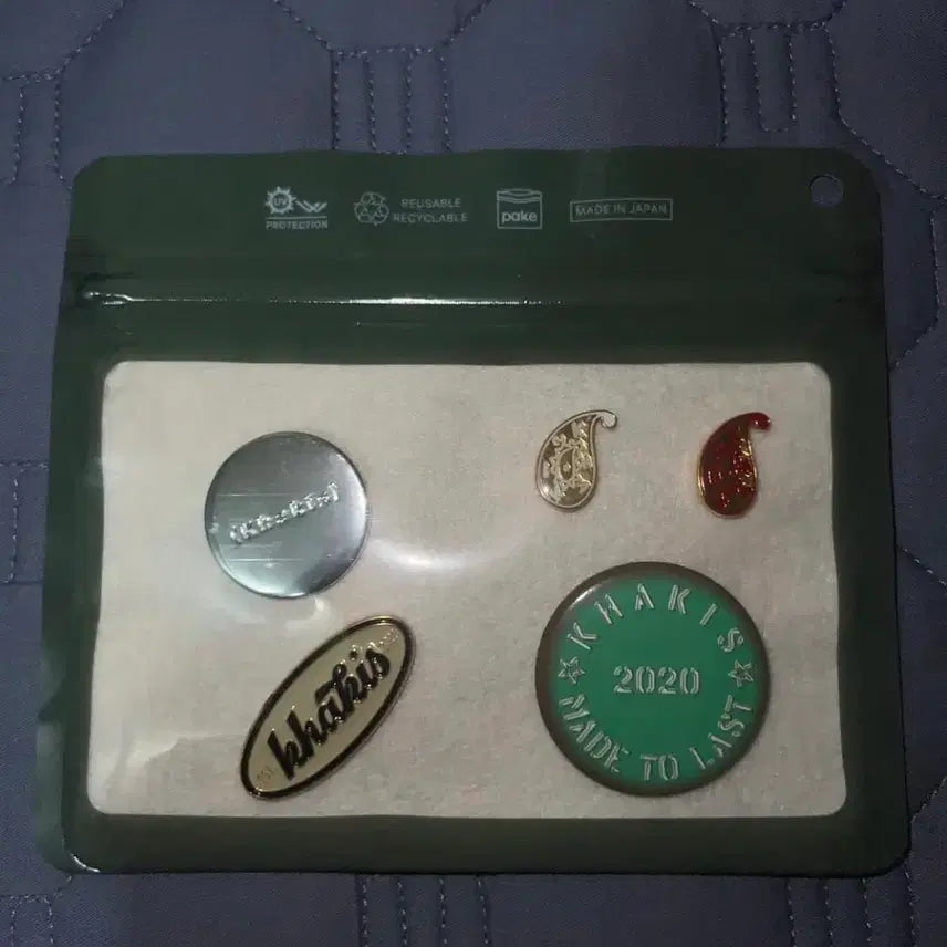 [BUNJANG] Khakis Limited Edition Badge Set 2020 / 카키스 khakis 뱃지 세트 2020