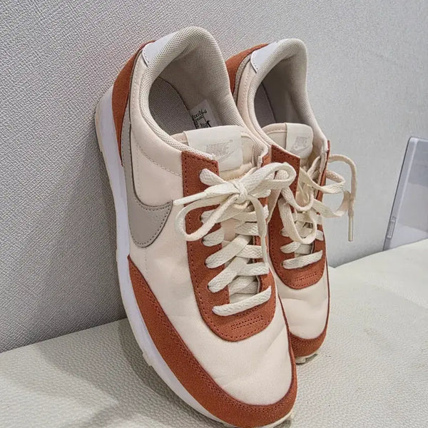 [BUNJANG] Nike Women's Daybreak Desert Sand Sneakers (CK2351-101) / 나이키 우먼스 데이브레이크 데저트 샌드CK2351-101 오렌지 240