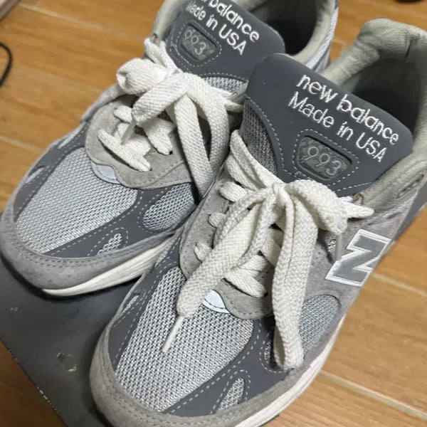 [BUNJANG] New Balance 993 Grey (Size 260) Sneakers / 뉴발란스 993 (260사이즈)판매 합니다
