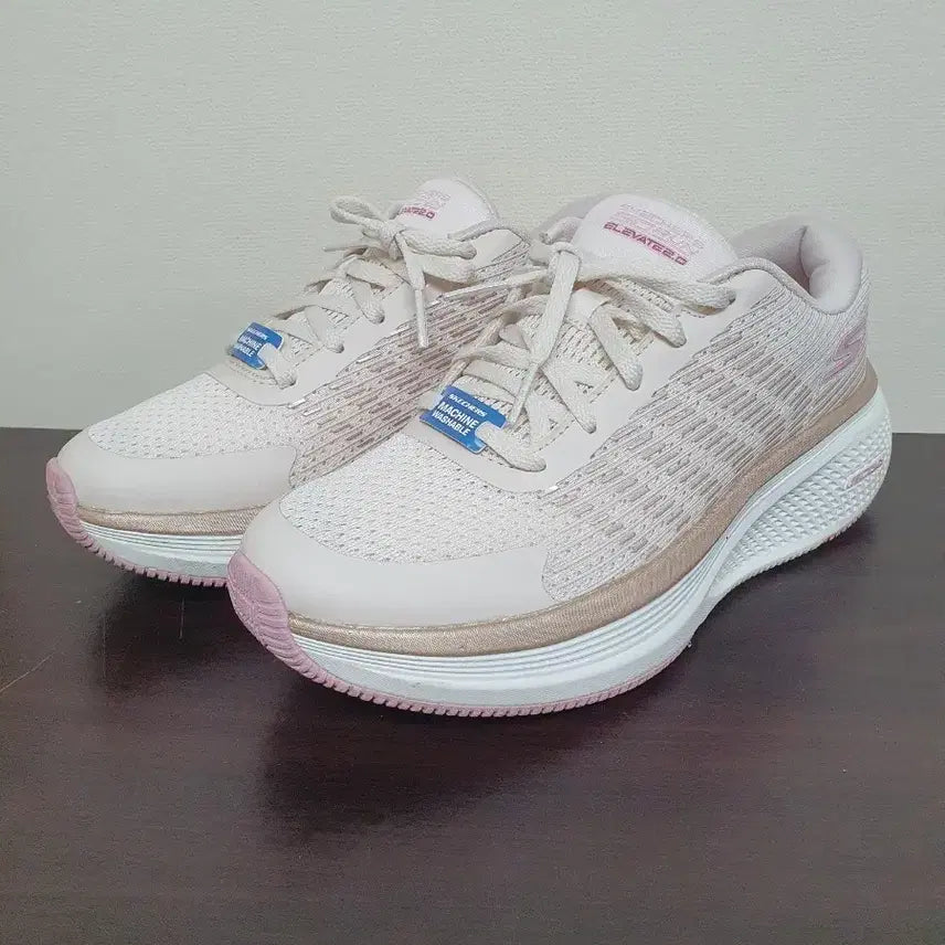 [BUNJANG] Skechers Go Run Elevate Shoes (240mm) / 스케쳐스 고 런 엘리베이트 240mm