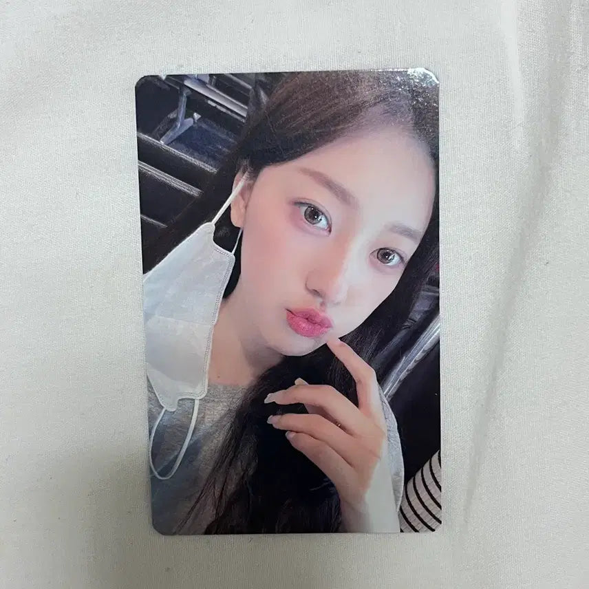 [BUNJANG] LOONA Artemis Chuu 2022 Tour Photocard / 이달의소녀 아르테미스 최리 2022 투어 트레카 포카