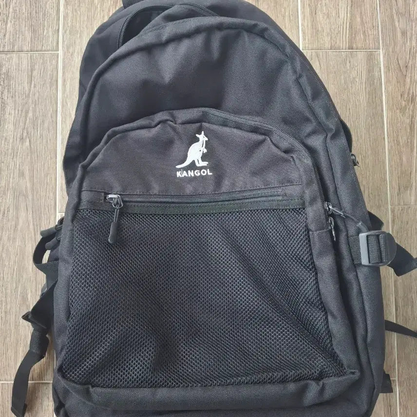 [BUNJANG] Kangol Backpack Black / 캉골 백팩 블랙