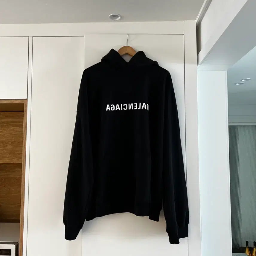 [BUNJANG] Balenciaga Logo Hoodie Size 4 / 발렌시아가 로고 후드티 4
