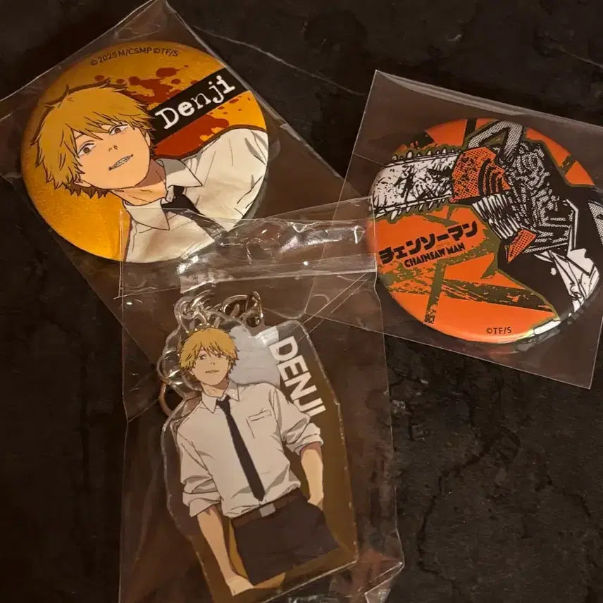 [BUNJANG] Chainsaw Man Denji Pop-up Keyring & Can Badge Bundle Set / 체인소맨 덴지 팝업 키링 캔뱃지 일괄