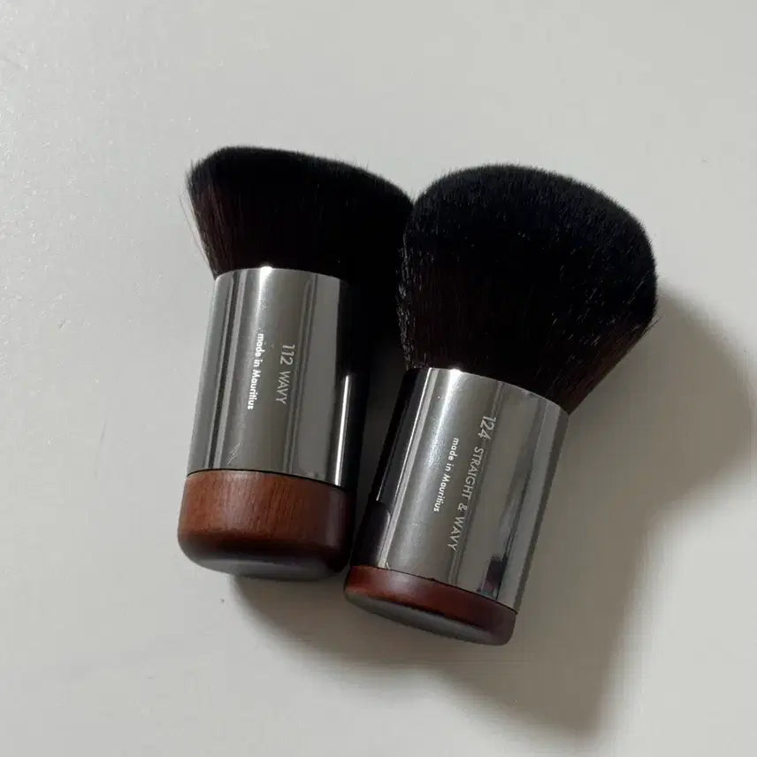 [BUNJANG] Make Up For Ever Kabuki Brush 112 124 / 새상품 메이크업포에버 가부키 리부트 브러쉬 112 124