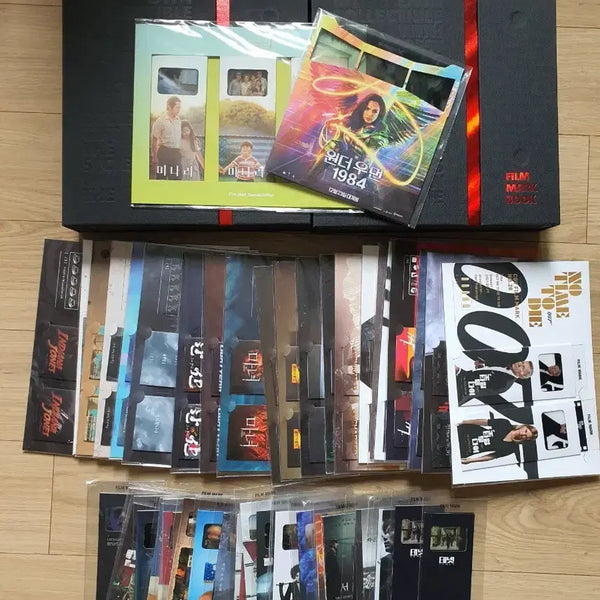 [BUNJANG] CGV Exclusive Film Mark & Film Mark Book Bundle Set / CGV 특전 영화 굿즈 필름마크, 필름마크북 일괄