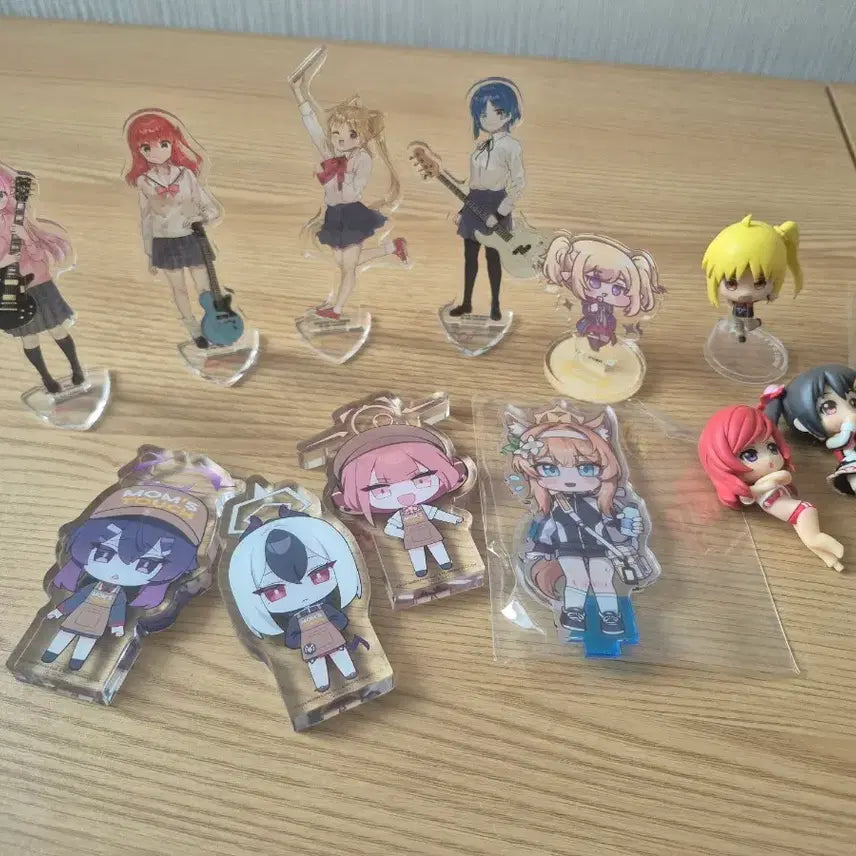 [BUNJANG] Bocchi the Rock! & Blue Archive Acrylic Stand and Korotto Figures Bundle / 봇치더록 블루아카이브 아크릴 등 택배비 포함
