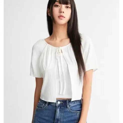 [BUNJANG] White Cropped Blouse with Frill Detail / 크롭탑 블라우스 흰색