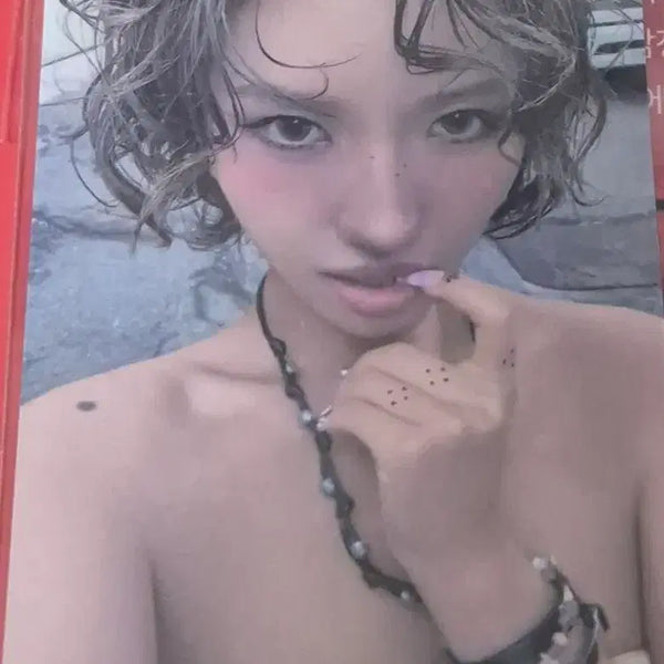 [BUNJANG]  (G)I-DLE Soyeon Popup Necklace Photocard / 아이들 소연 팝업 목걸이 포카 판매합니다