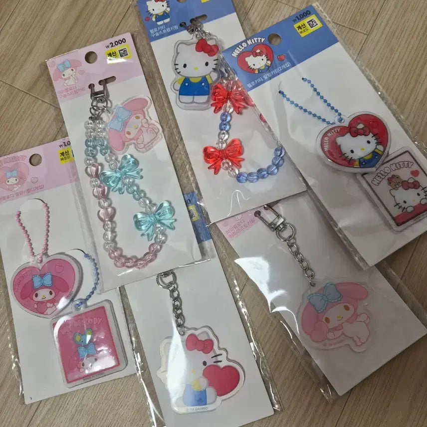 [BUNJANG] Daiso My Melody Hello Kitty Keychain Strap Set / 다이소 마이멜로디 헬로키티 키링.스트랩