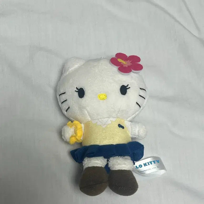 [BUNJANG] Sega Prizes Uniform Hello Kitty Plush Keychain / 세가 프라이즈 교복 헬로키티 인형 키링