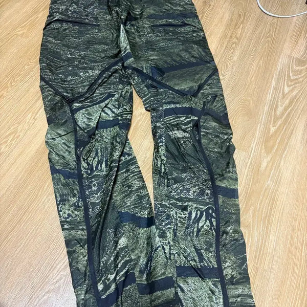 [BUNJANG] Ollyshinder Camouflage Pattern Pants Size 30 / 올리샤인더 카모플라쥬 팬츠 30사이즈
