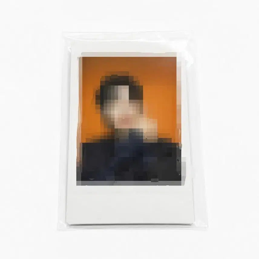 [BUNJANG] LUCY Choi Sangyeop Autographed Polaroid / 루시 최상엽 싸인폴라