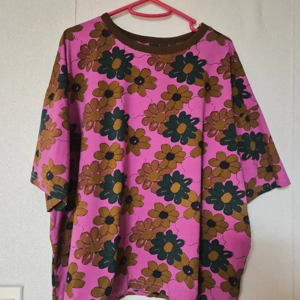 [BUNJANG] Floral Print Short Sleeve T-Shirt Pink / 꽃무늬 반팔 티셔츠 핑크