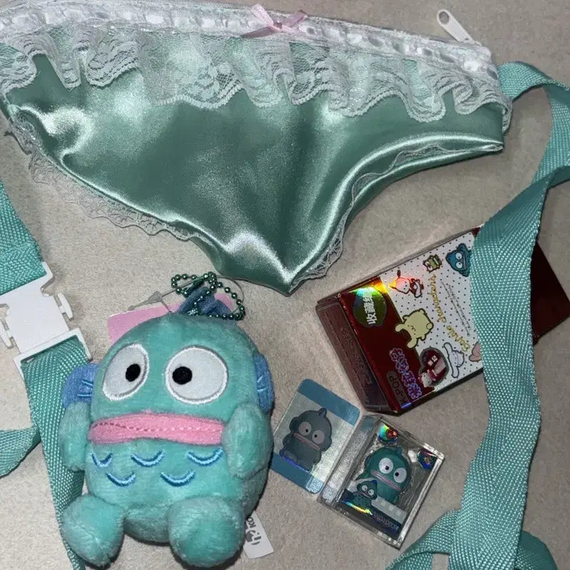 [BUNJANG] Mint Panty Pouch Gacha Set with Hangyeodong Keyring & Rice Grain Figure / (3종세트) 민트 팬티 파우치 빤쓰파우치 가챠 + 한교동 키링 , 쌀알피규어